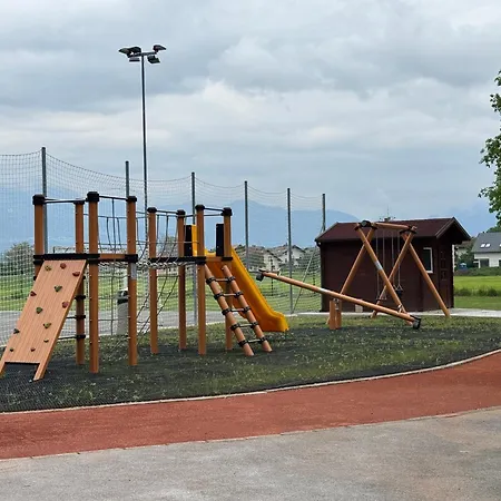 Mojca's Nest Apartament Mengeš