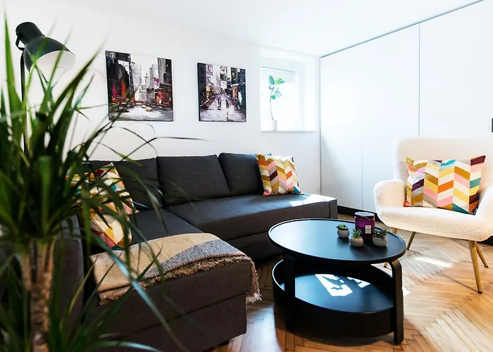 Mojca's Nest Apartment *